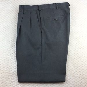 Like New! Haggar 36x32 No Iron Pleated Pants